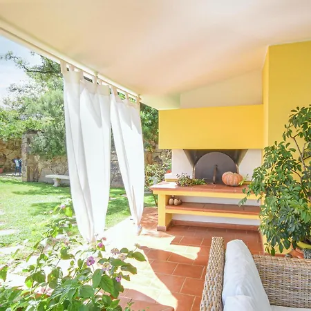 Ferienhaus Gorgeous In With House Sea View Siniscola